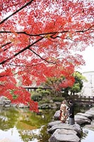 花畑記念庭園で和装の紅葉ロケーション撮影